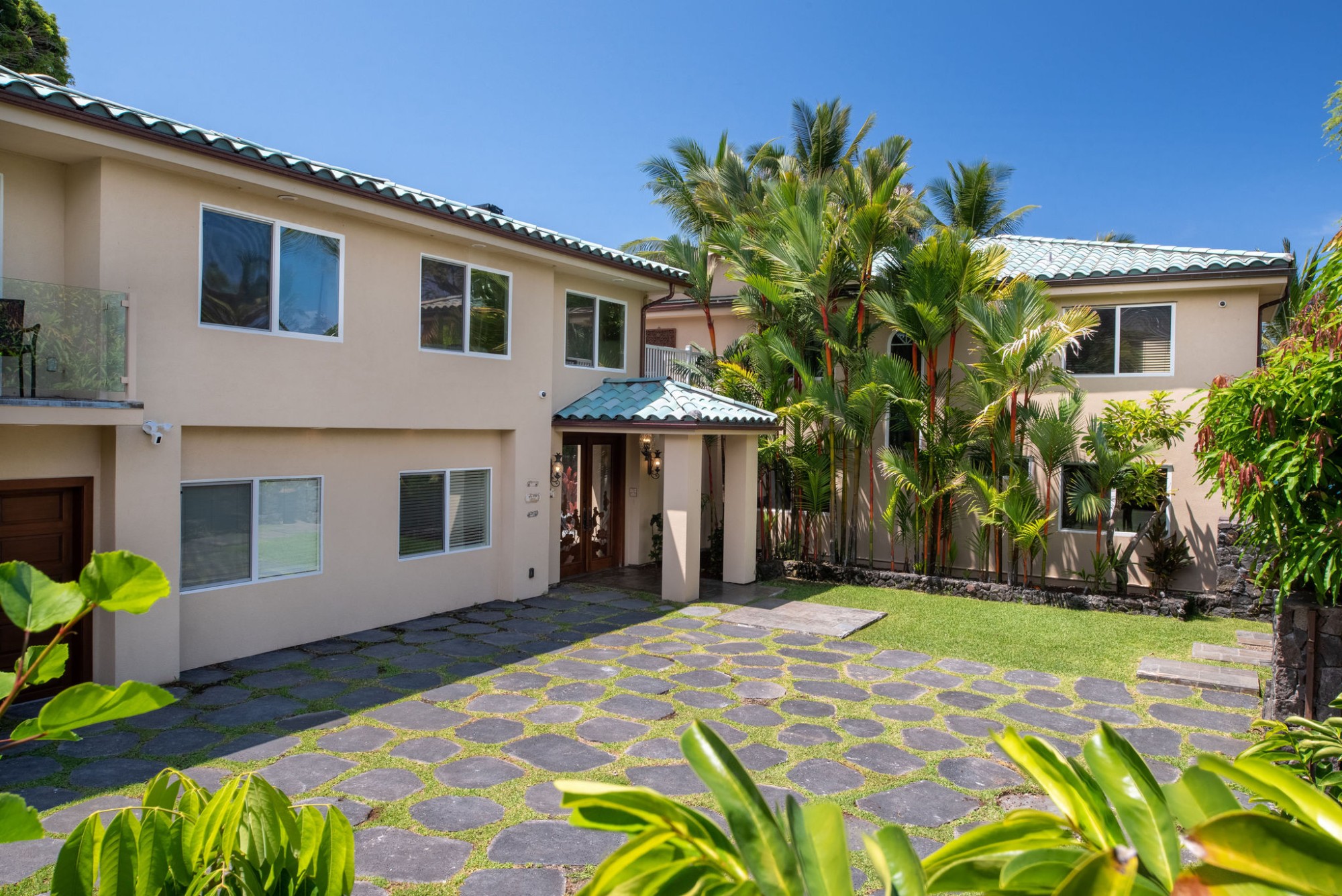 Kona Beach Bungalows